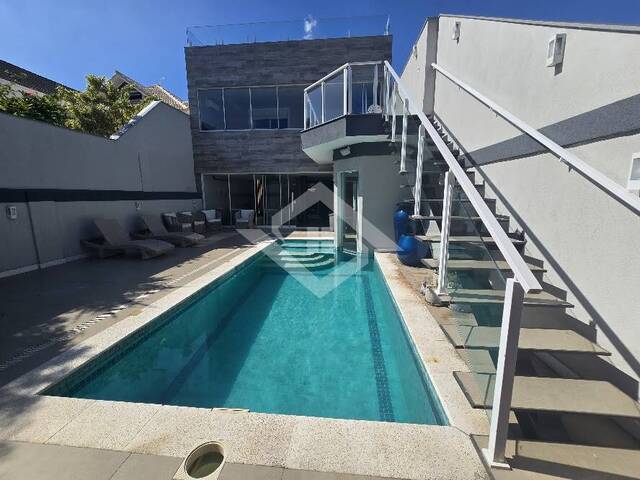#BR550102 - Casa para Venda em Rio de Janeiro - RJ