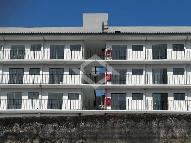 #3332 - Apartamento para Venda em São Gonçalo - RJ