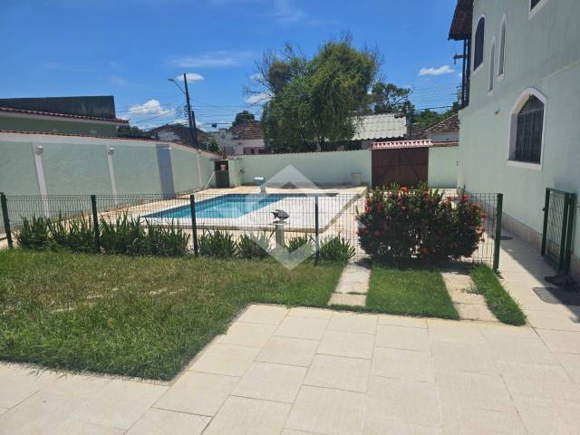 #3880 - Casa para Venda em Rio de Janeiro - RJ - 3