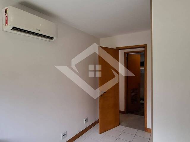 #4170 - Apartamento para Venda em Rio de Janeiro - RJ