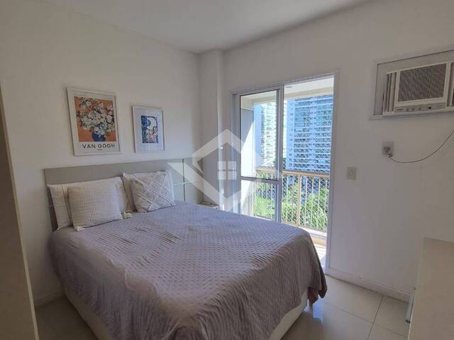 #4215 - Apartamento para Venda em Rio de Janeiro - RJ