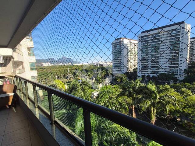 #4215 - Apartamento para Venda em Rio de Janeiro - RJ