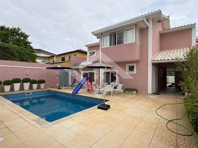 #4250 - Casa para Venda em Rio de Janeiro - RJ