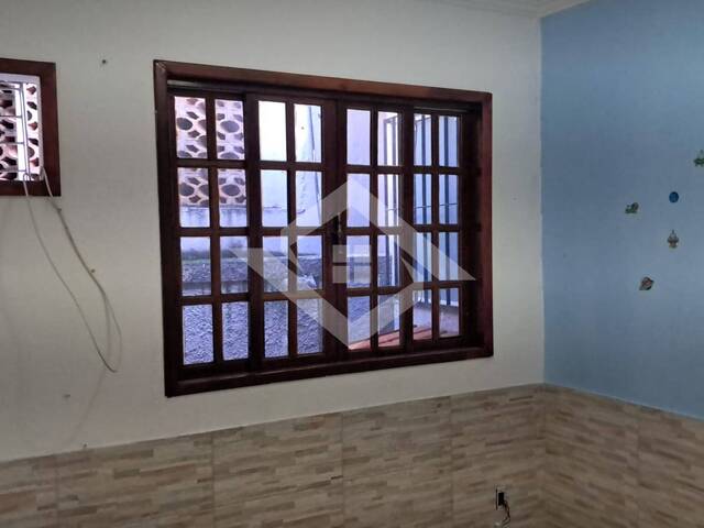Casa para Venda em Duque de Caxias - 3