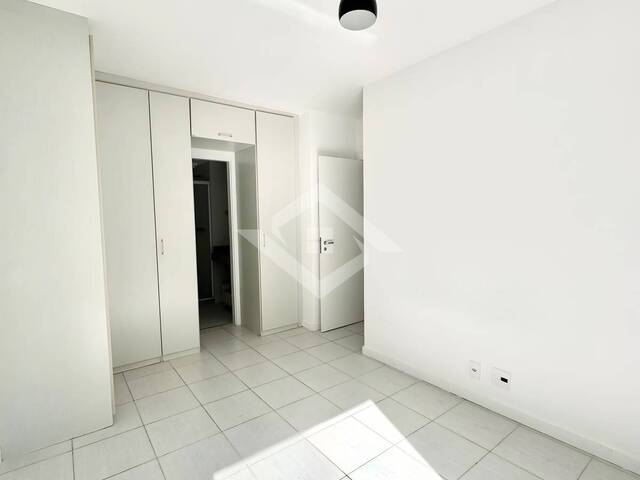 Apartamento para Venda em Rio de Janeiro - 2