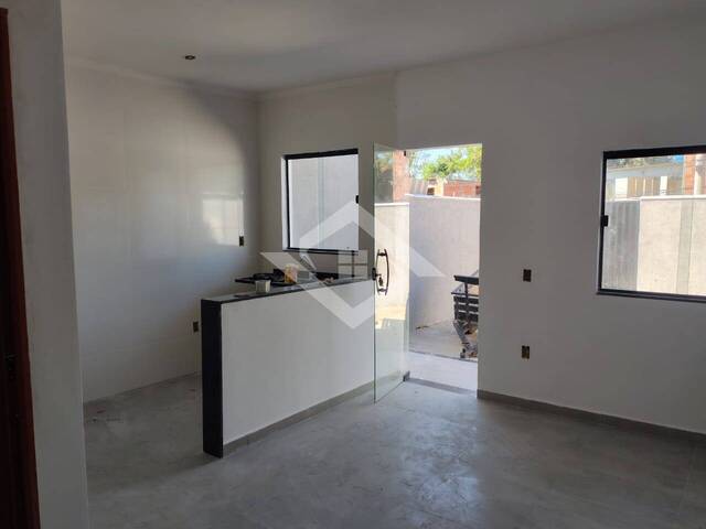 Casa para Venda em São Gonçalo - 3
