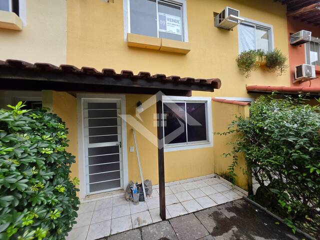 #4906 - Casa para Venda em Rio de Janeiro - RJ