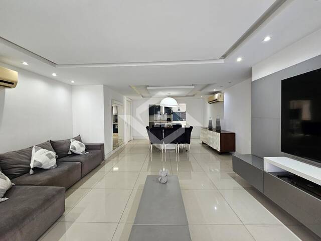 #4912 - Apartamento para Venda em Rio de Janeiro - RJ