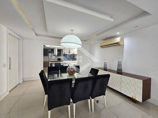 #4912 - Apartamento para Venda em Rio de Janeiro - RJ