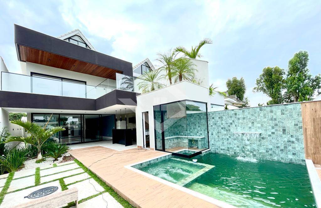 Casa, 4 quartos, 320 m² - Foto 1