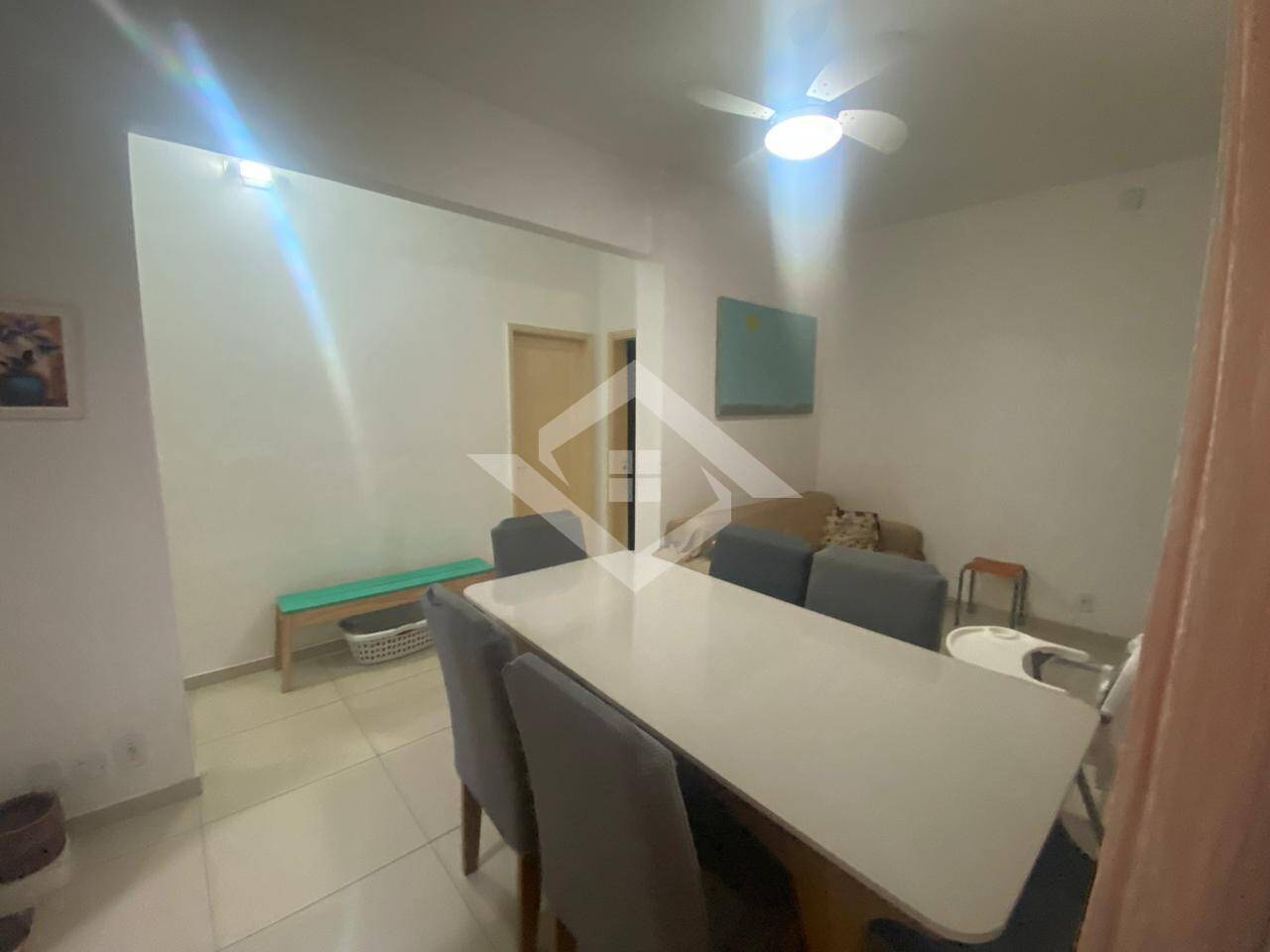 Apartamento à venda com 2 quartos, 50m² - Foto 3