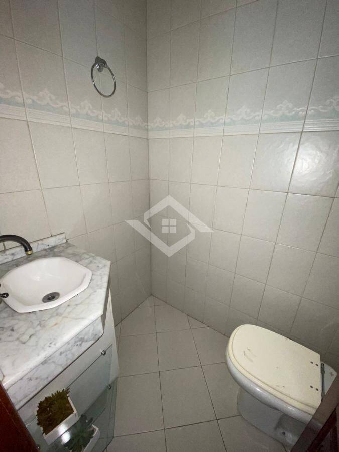 Casa à venda com 4 quartos, 560m² - Foto 4