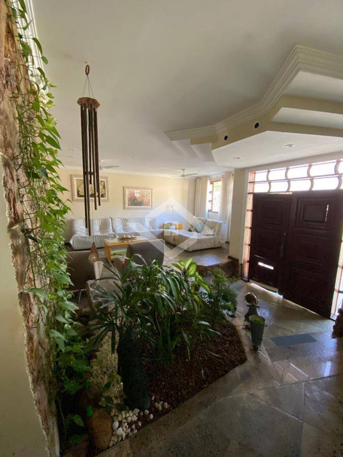 Casa à venda com 4 quartos, 560m² - Foto 8