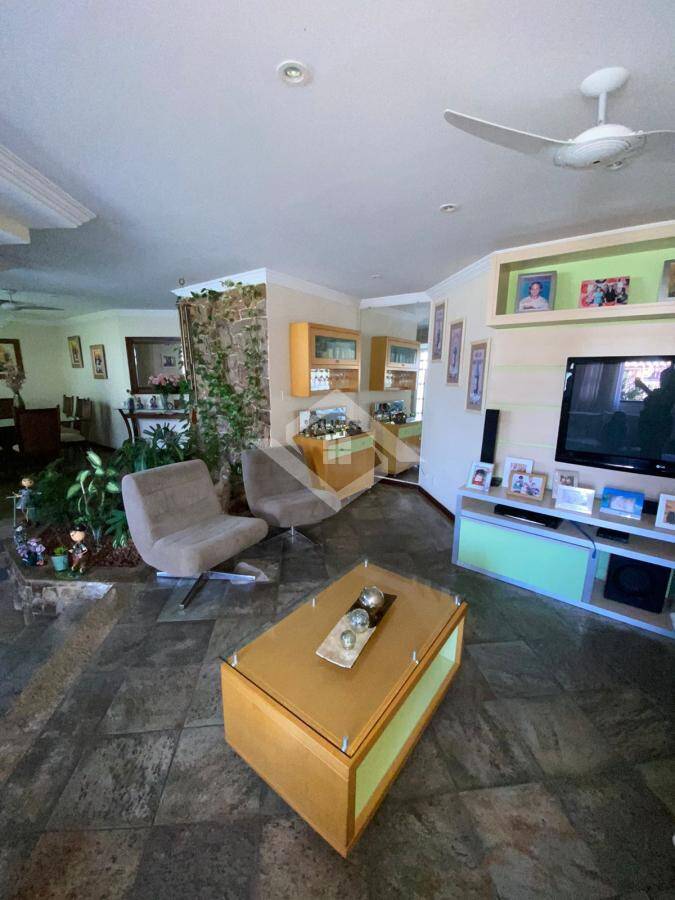 Casa à venda com 4 quartos, 560m² - Foto 10