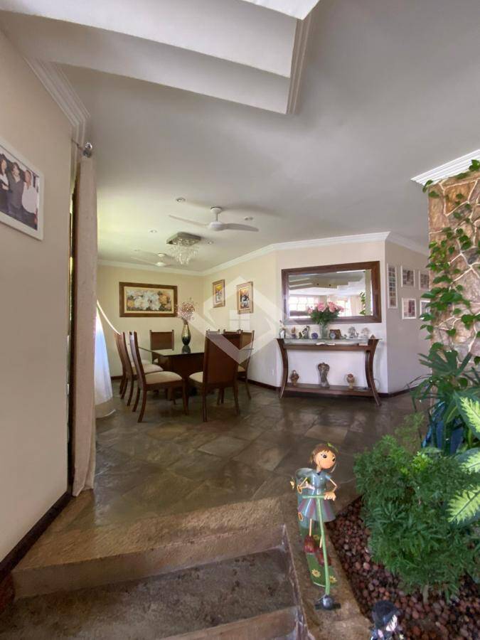 Casa à venda com 4 quartos, 560m² - Foto 9