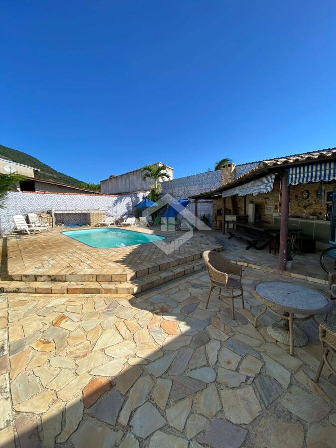 Casa à venda com 4 quartos, 560m² - Foto 3