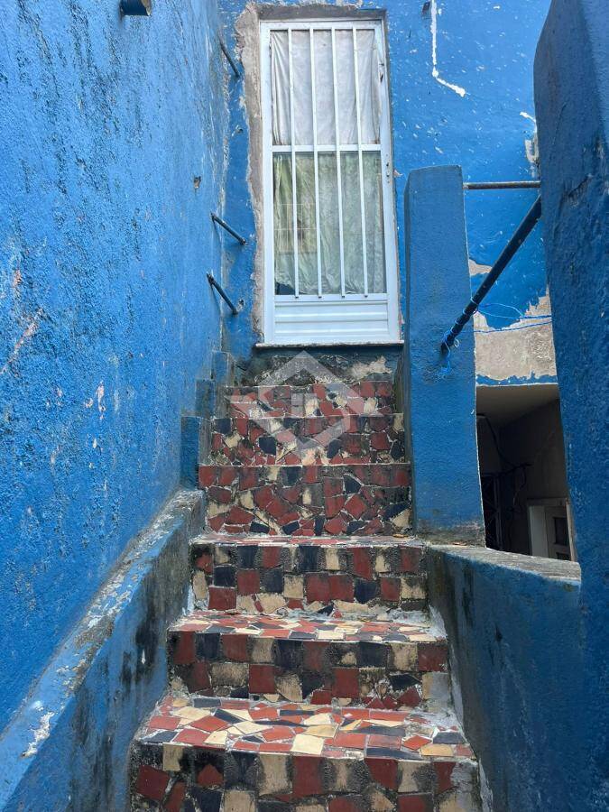 Casa à venda e aluguel com 2 quartos, 50m² - Foto 1