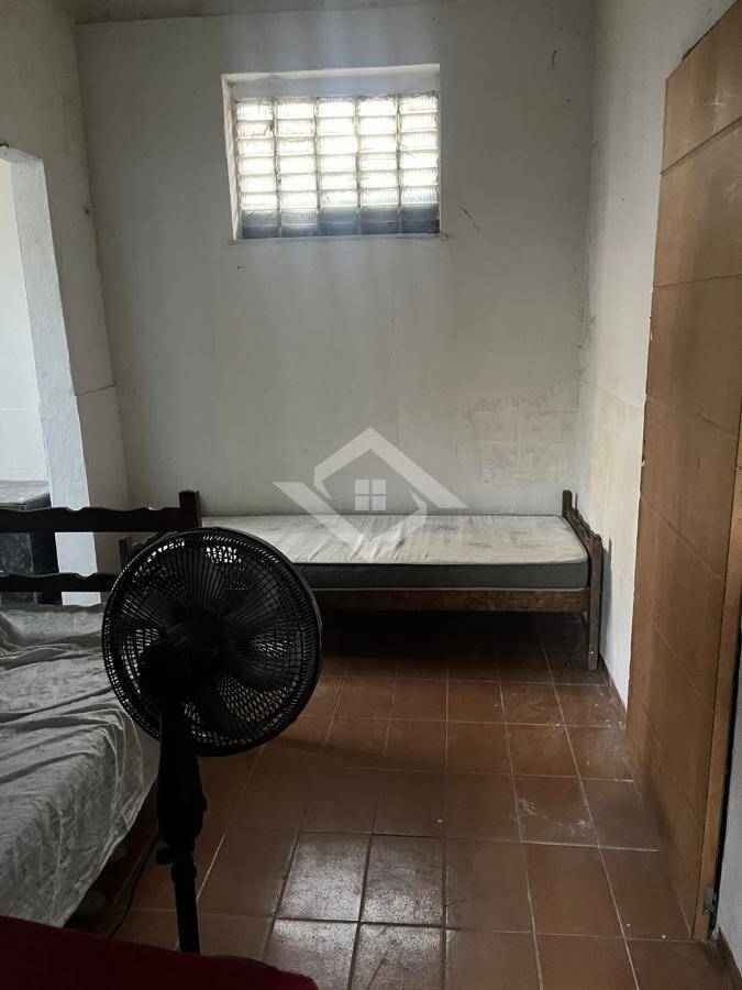 Casa à venda e aluguel com 2 quartos, 50m² - Foto 9