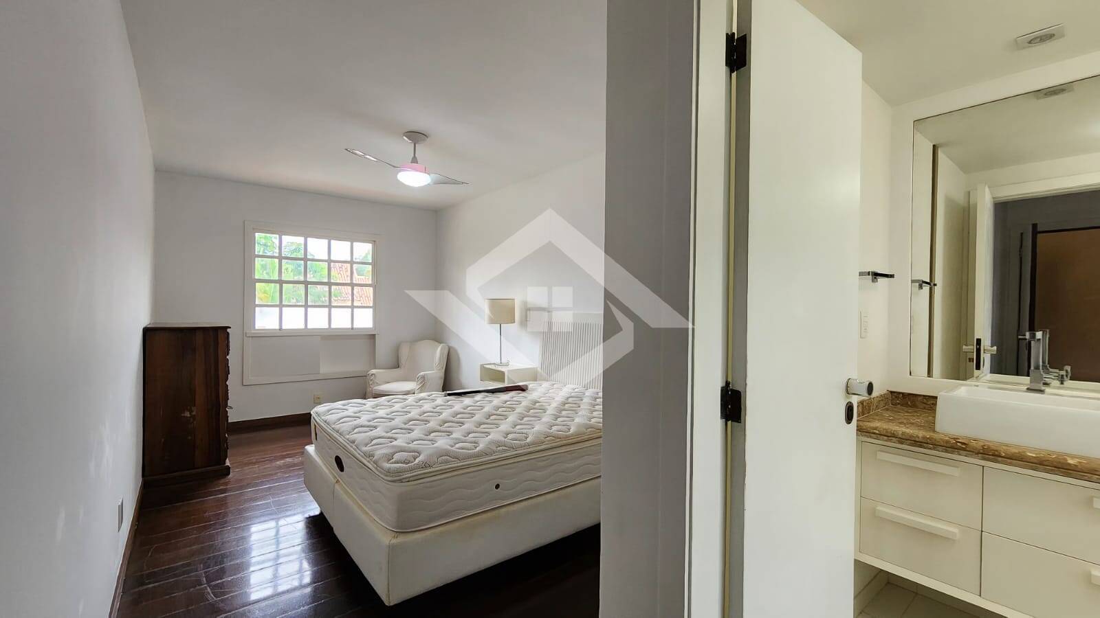 Casa, 4 quartos, 340 m² - Foto 19