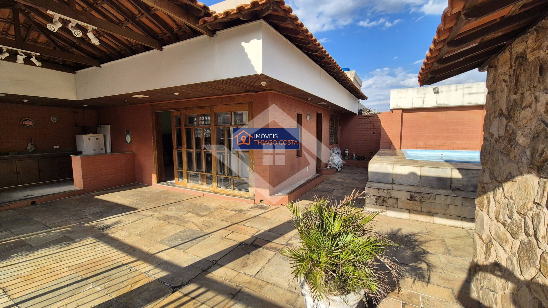 Cobertura à venda com 4 quartos, 162m² - Foto 1