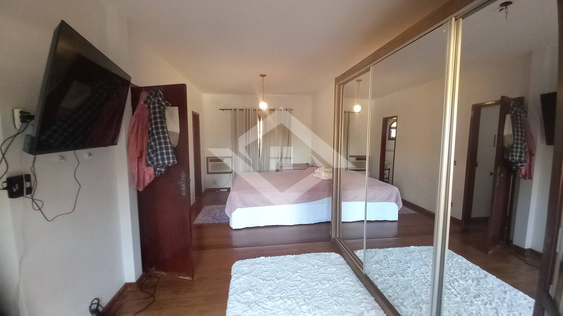 Casa à venda com 4 quartos, 220m² - Foto 11