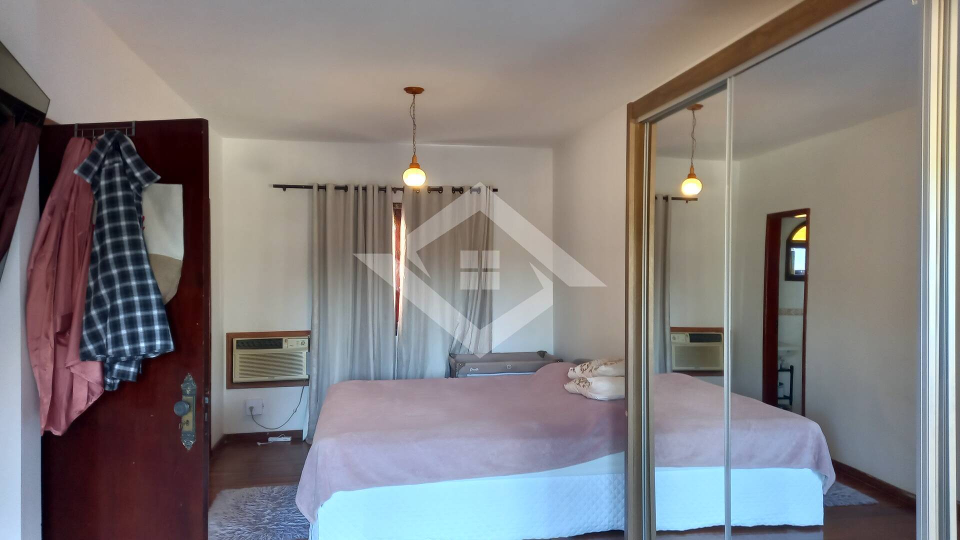 Casa à venda com 4 quartos, 220m² - Foto 26