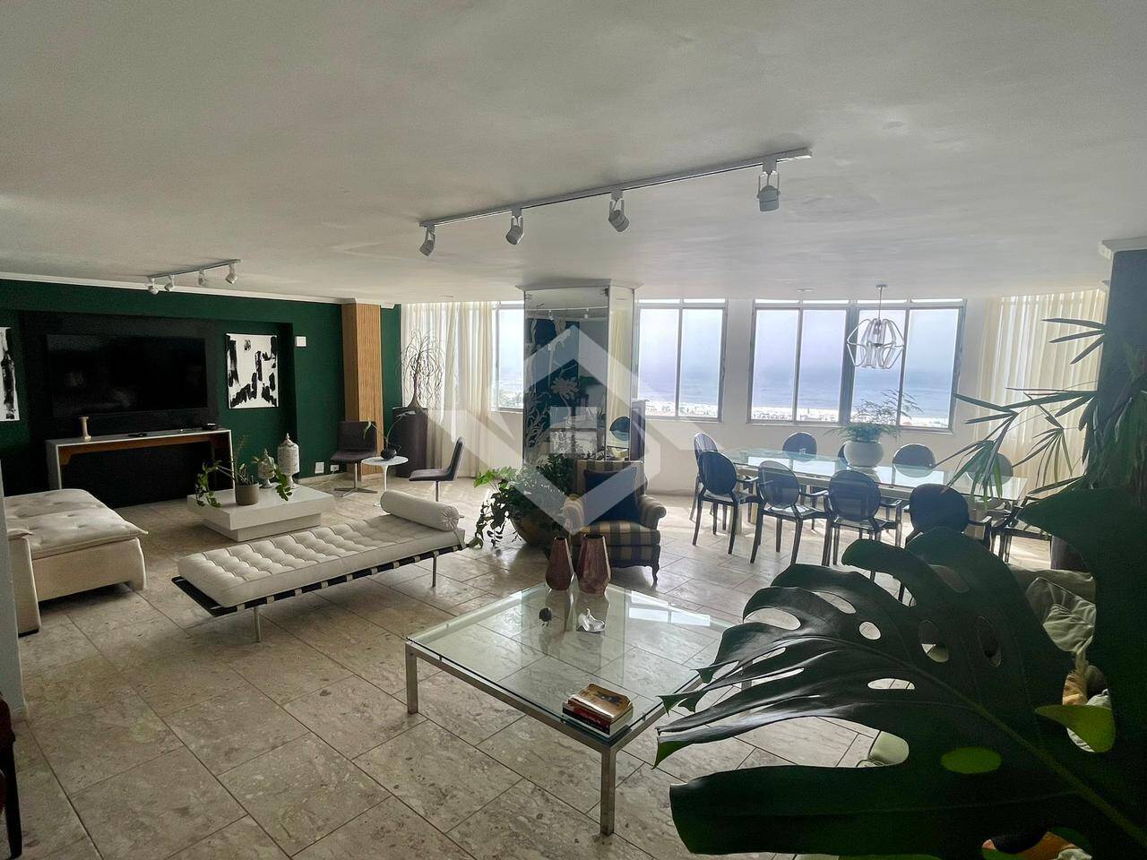Apartamento para alugar com 4 quartos, 260m² - Foto 5