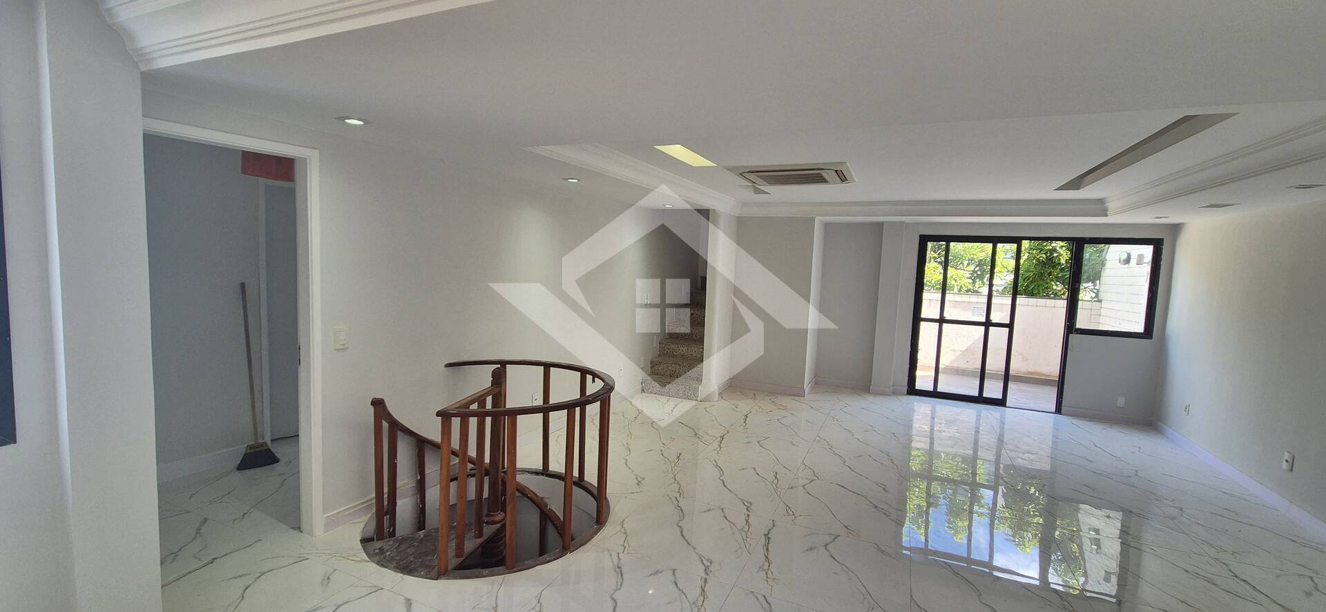 Cobertura à venda e aluguel com 3 quartos, 222m² - Foto 15