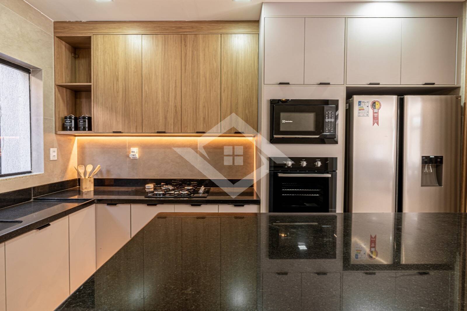 Casa à venda com 4 quartos, 202m² - Foto 8