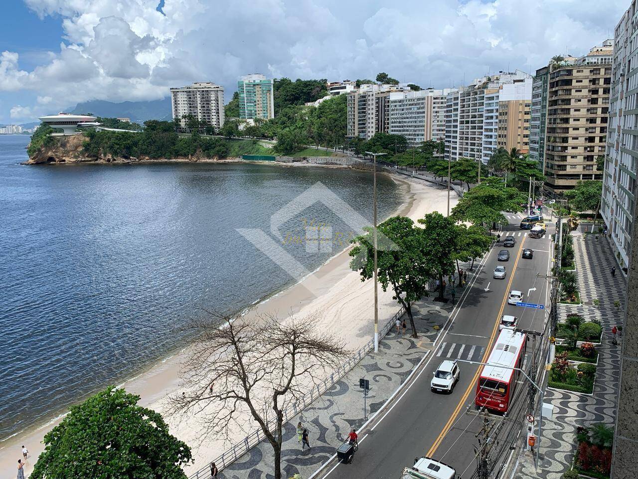 Apartamento à venda com 2 quartos, 105m² - Foto 19