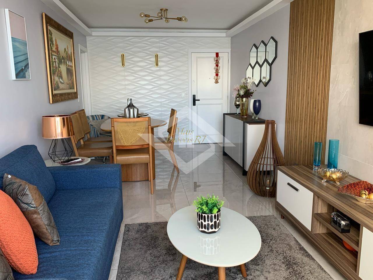 Apartamento à venda com 2 quartos, 105m² - Foto 1