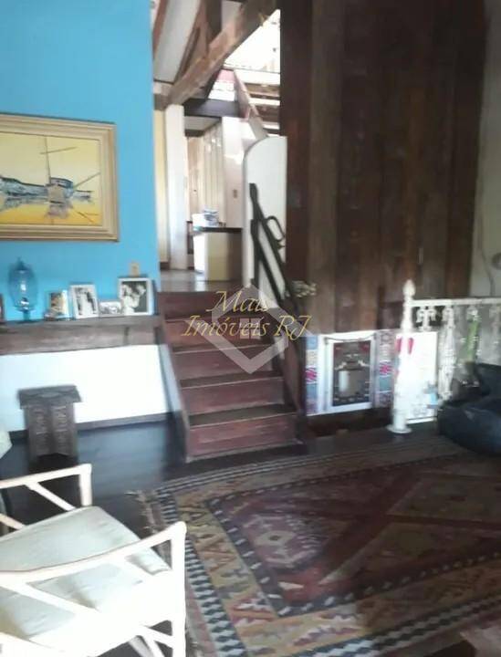 Casa à venda com 3 quartos, 360m² - Foto 9