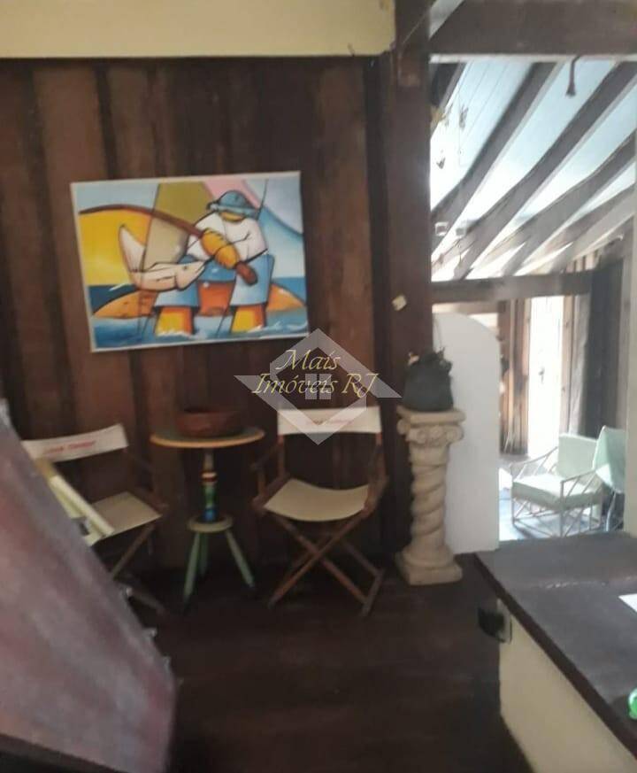Casa à venda com 3 quartos, 360m² - Foto 17