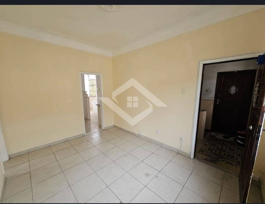 Casa à venda com 8 quartos, 211m² - Foto 7