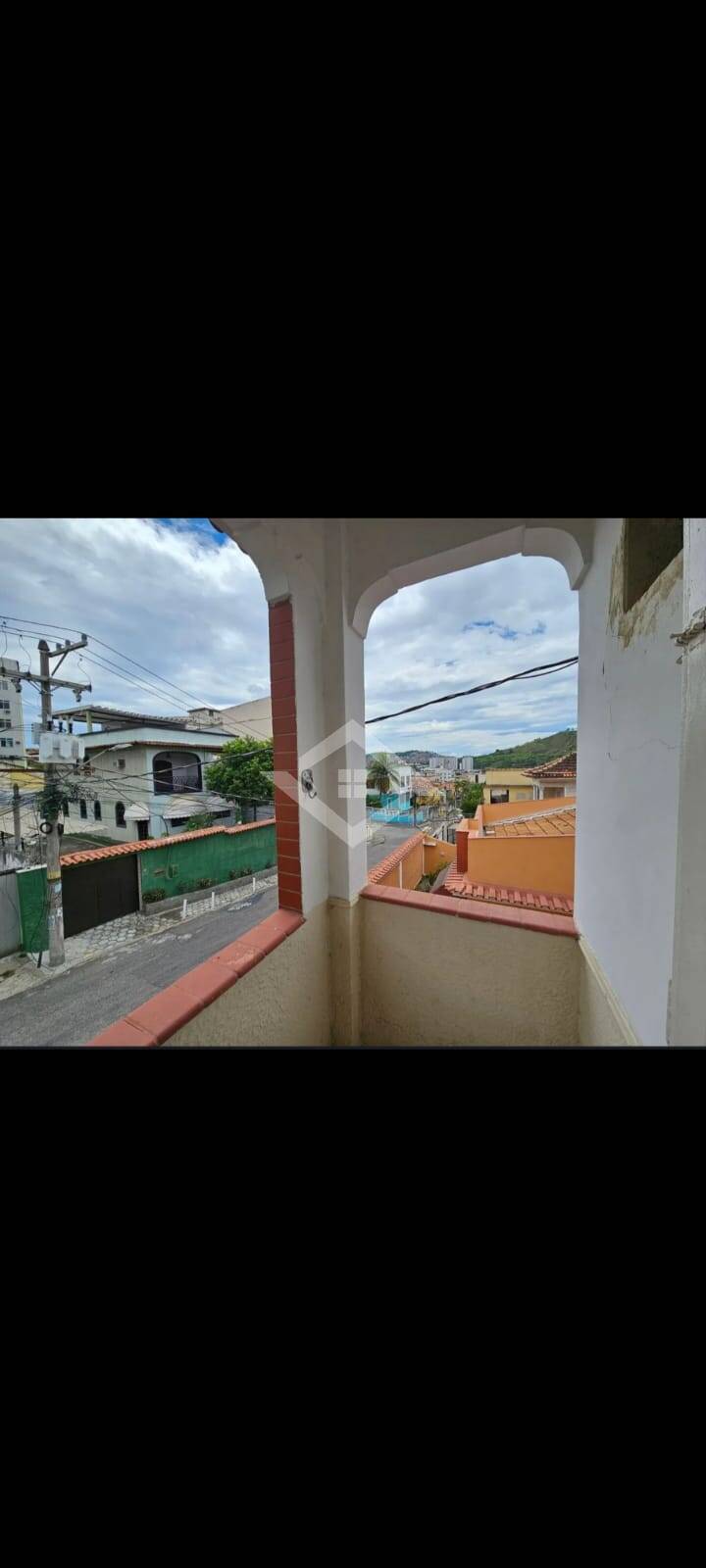 Casa à venda com 8 quartos, 211m² - Foto 4
