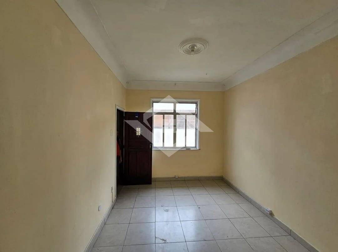 Casa à venda com 8 quartos, 211m² - Foto 8