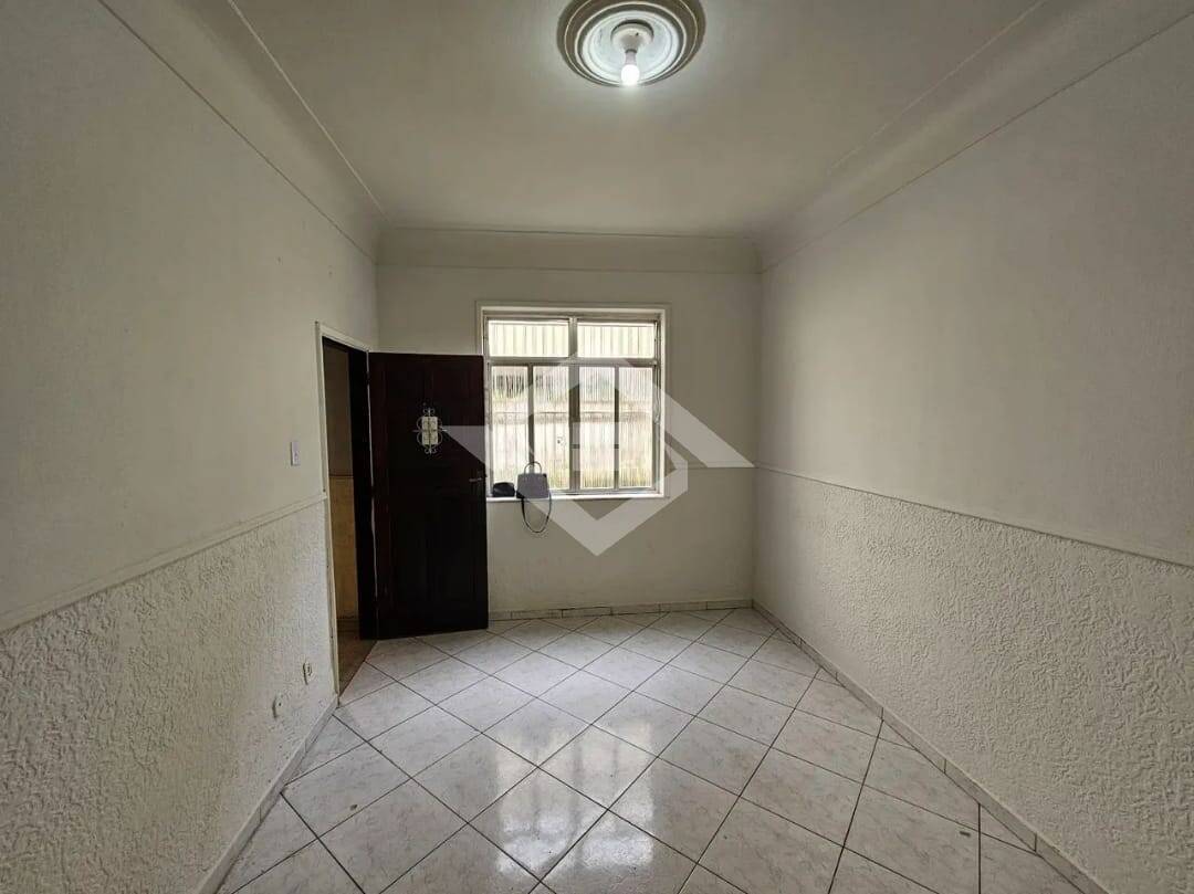 Casa à venda com 8 quartos, 211m² - Foto 12