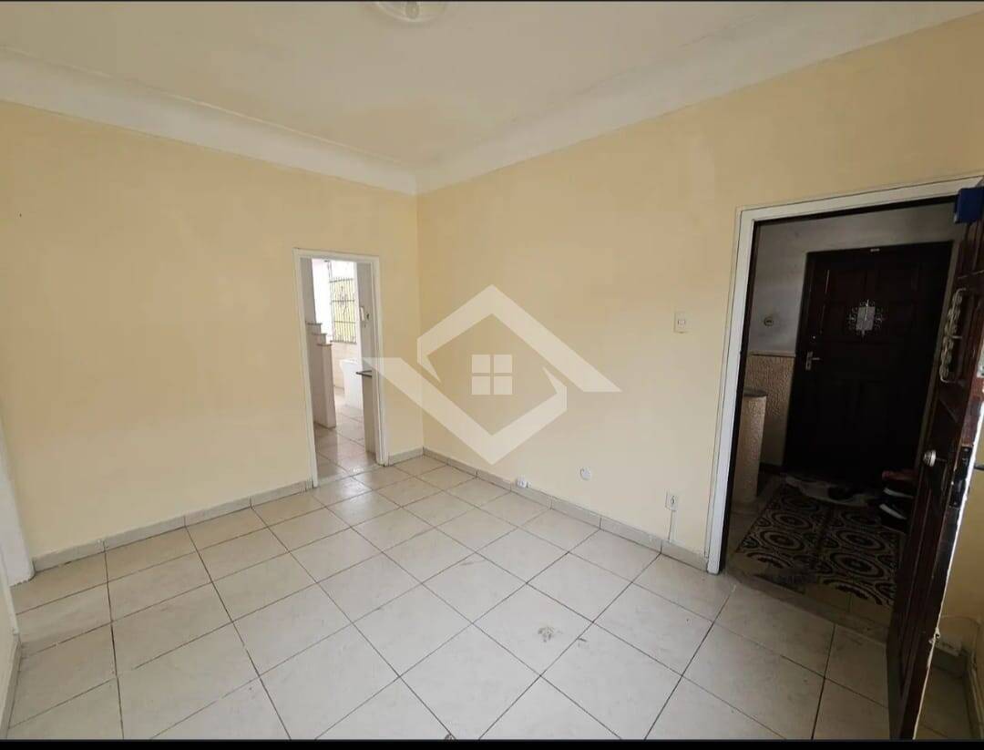 Casa à venda com 8 quartos, 211m² - Foto 16