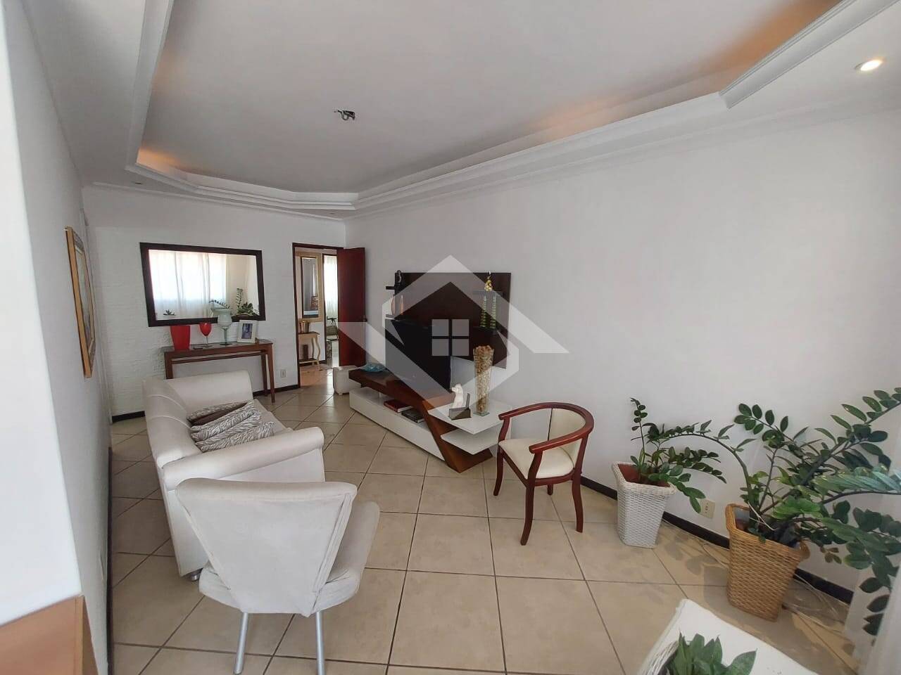 Casa à venda com 3 quartos, 130m² - Foto 2