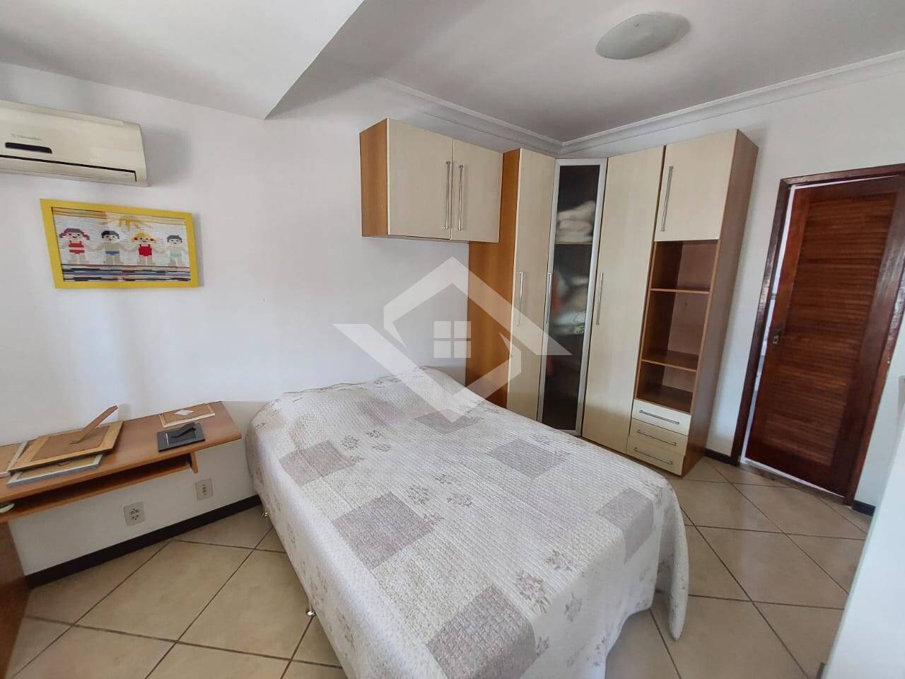 Casa à venda com 3 quartos, 130m² - Foto 11