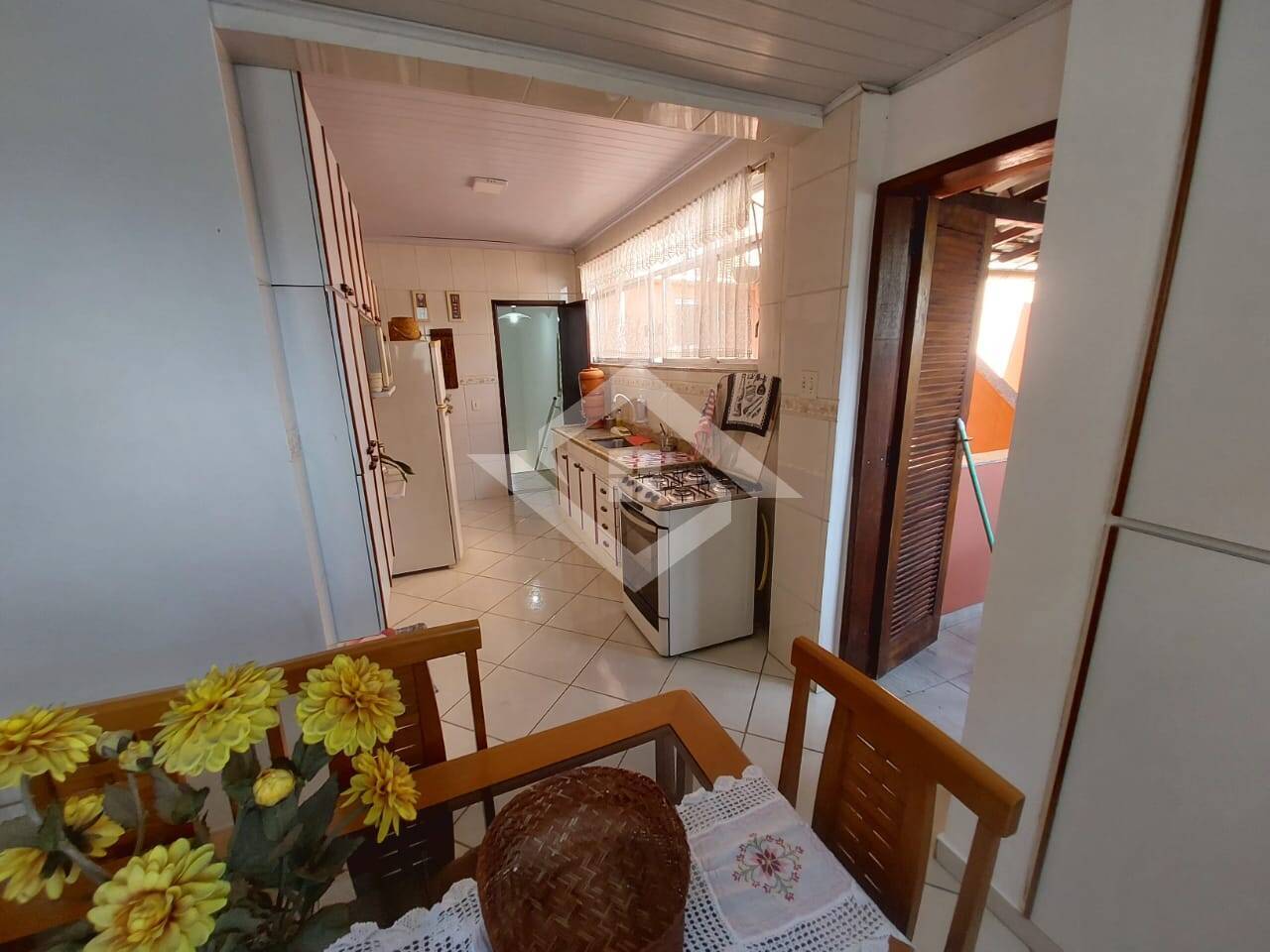 Casa à venda com 3 quartos, 130m² - Foto 8