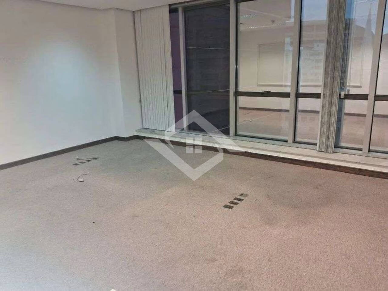 Prédio Inteiro para alugar, 230m² - Foto 3