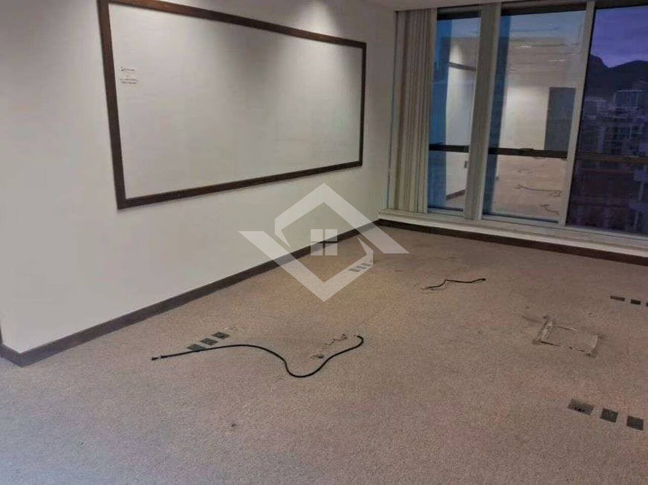 Prédio Inteiro para alugar, 230m² - Foto 14