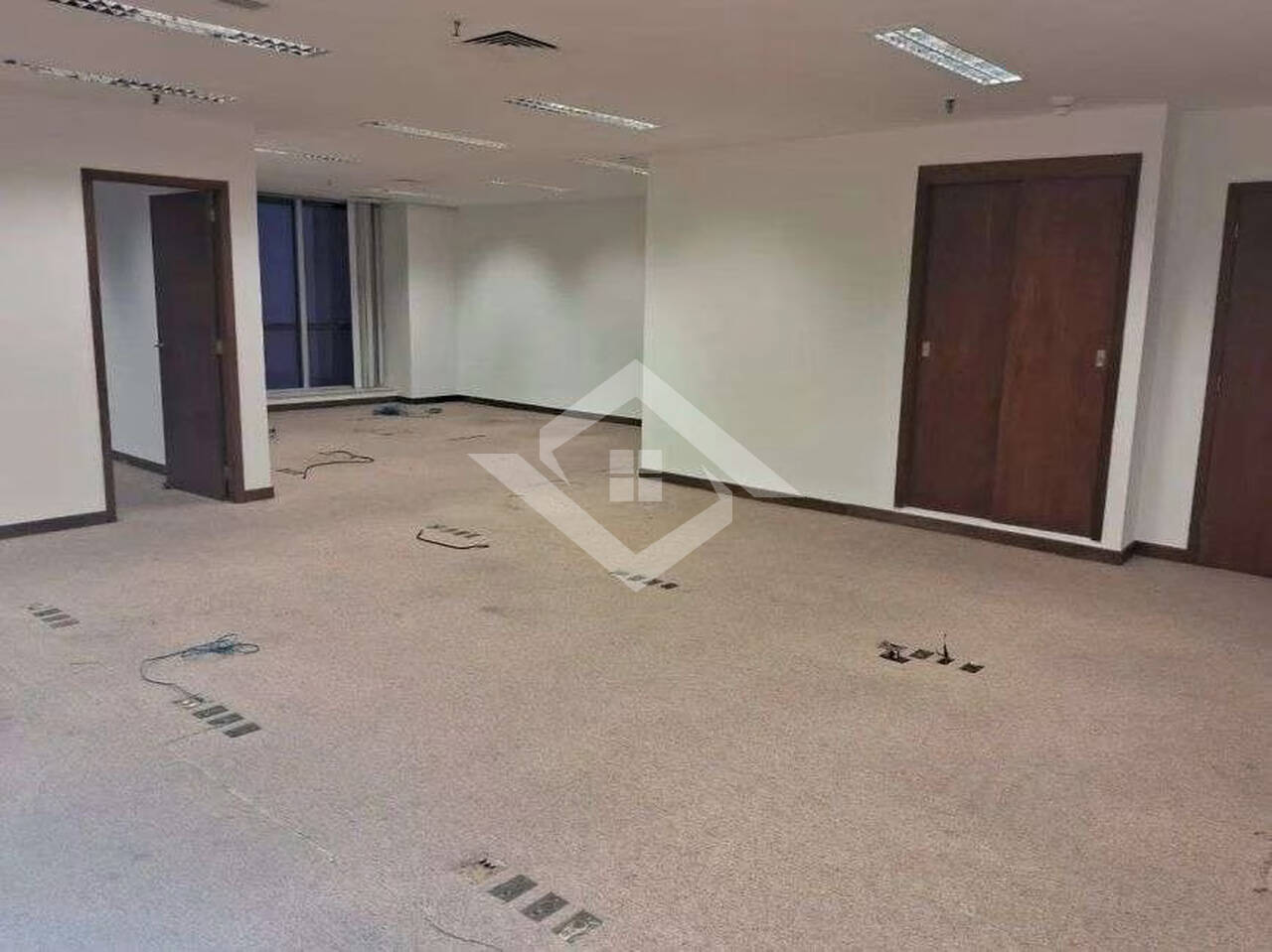 Prédio Inteiro para alugar, 230m² - Foto 17