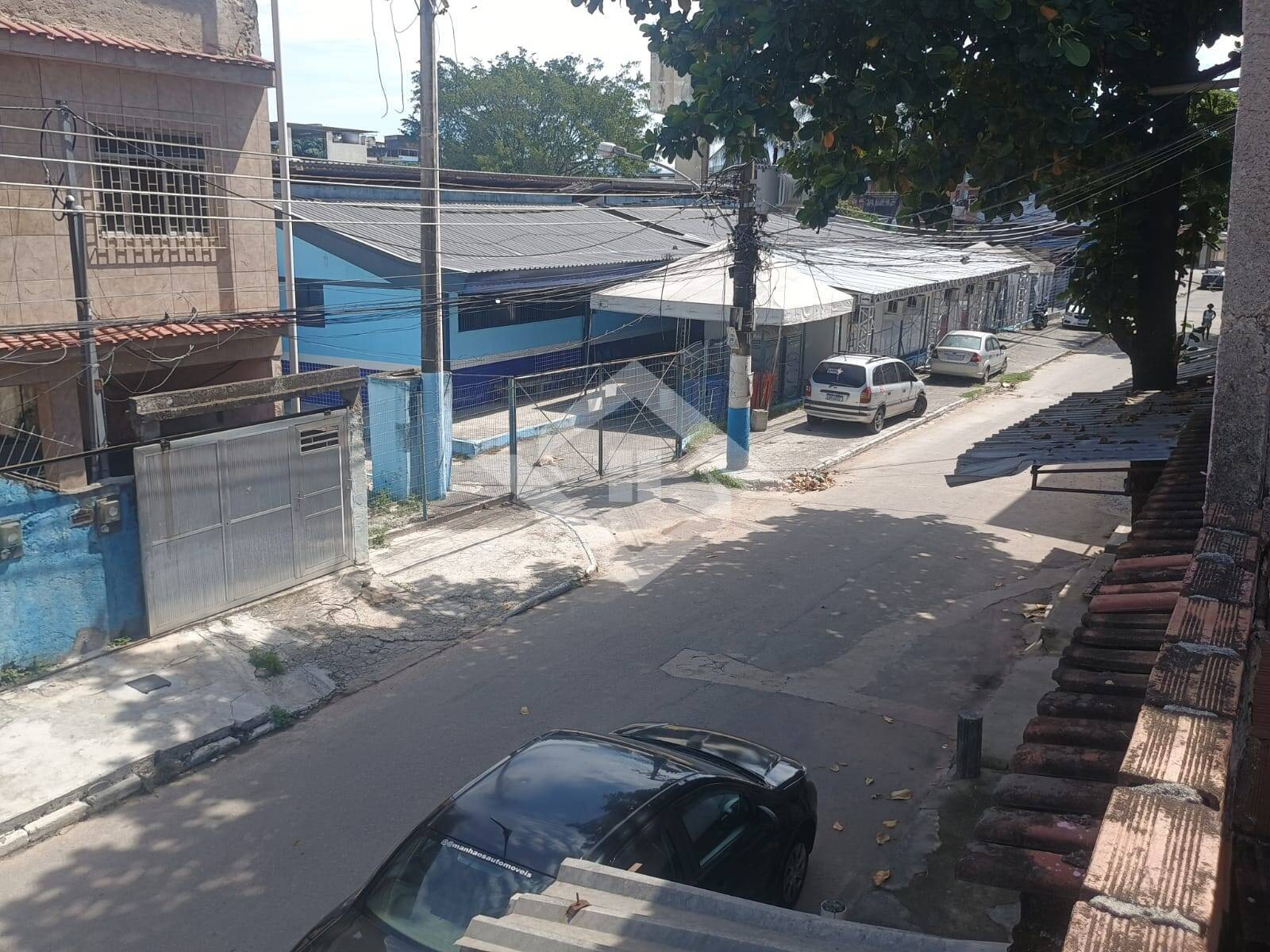 Casa à venda com 2 quartos, 200m² - Foto 10