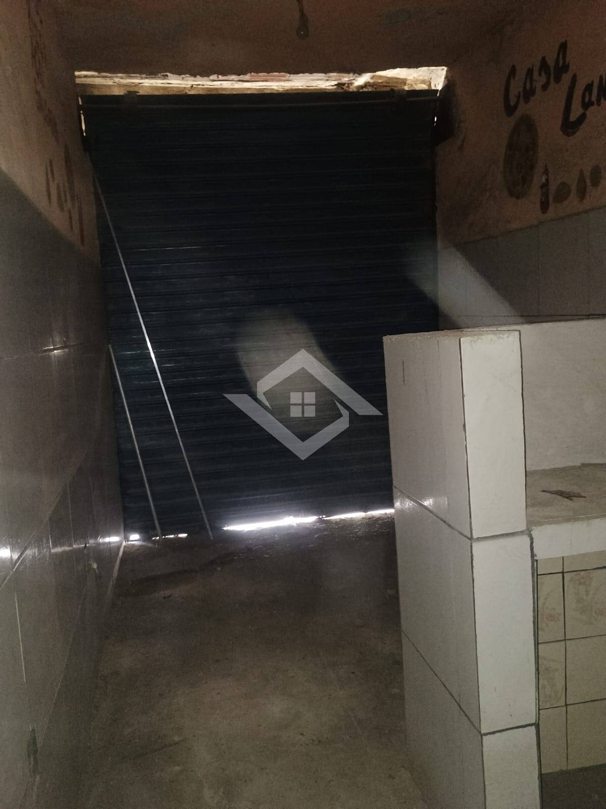 Casa à venda com 2 quartos, 200m² - Foto 12