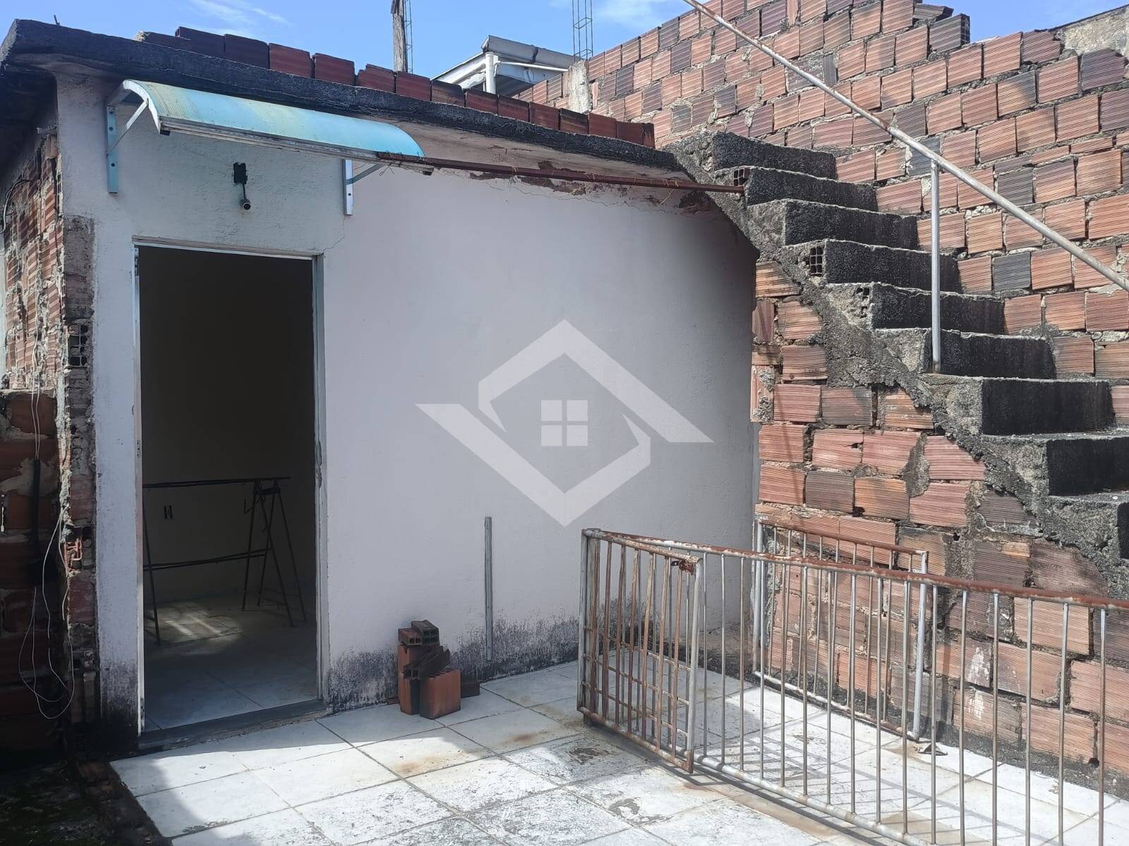 Casa à venda com 2 quartos, 200m² - Foto 17