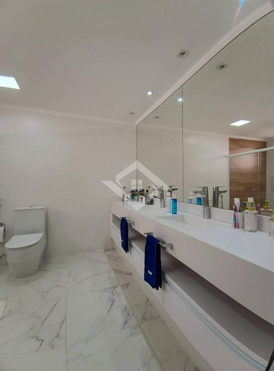 Casa para alugar com 4 quartos, 480m² - Foto 25