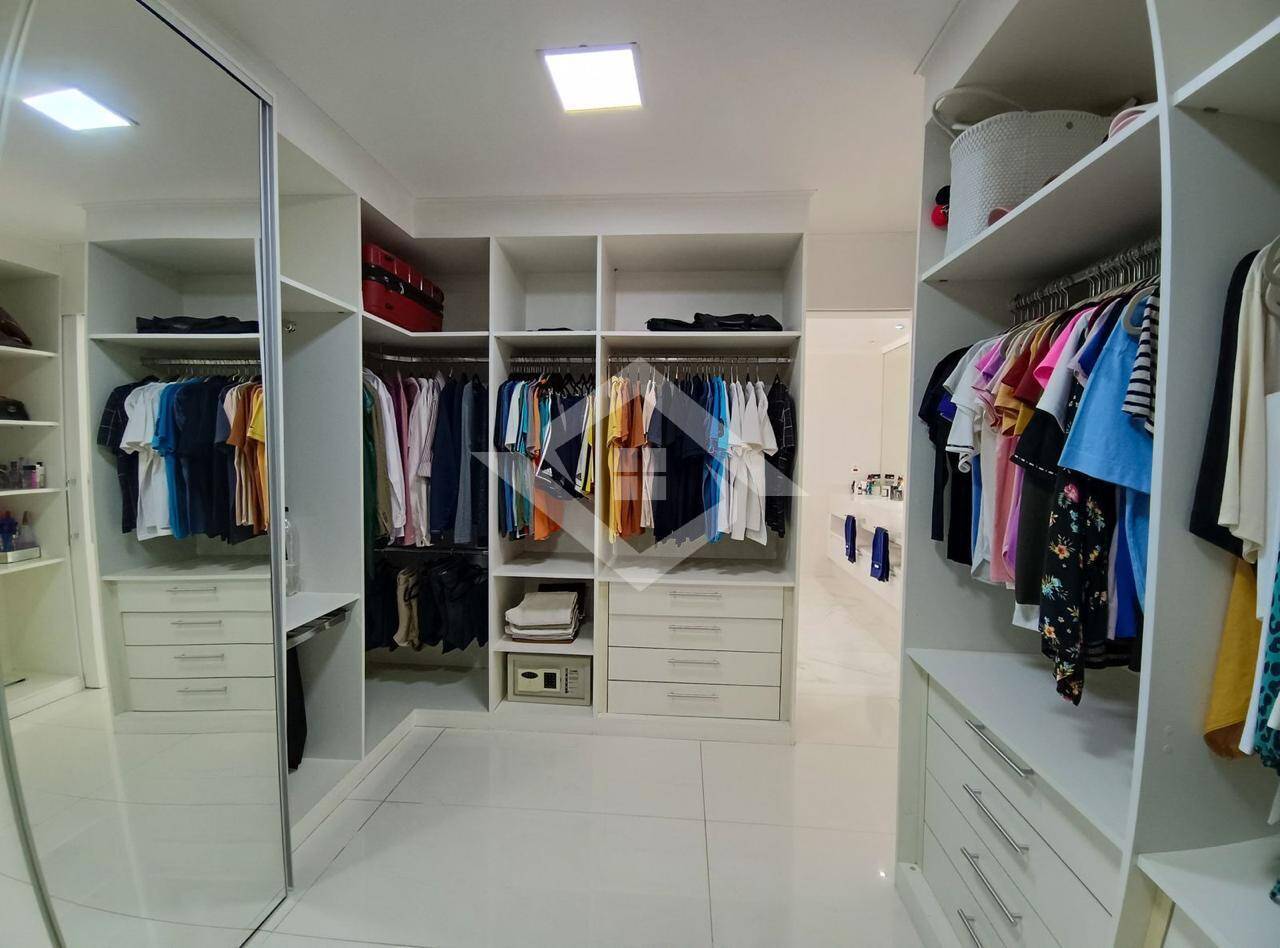 Casa para alugar com 4 quartos, 480m² - Foto 24
