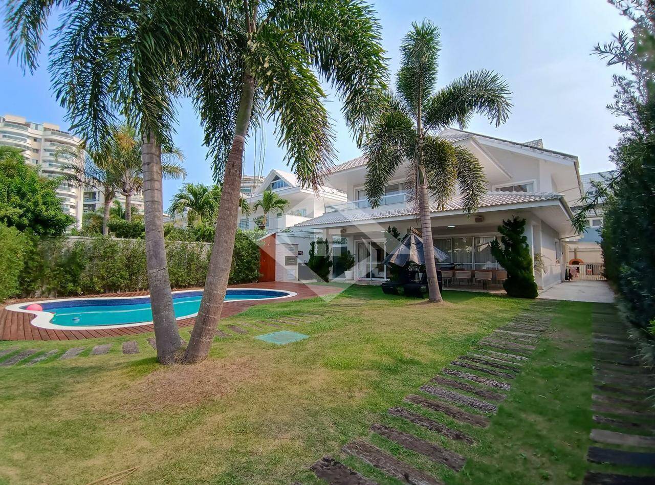 Casa para alugar com 4 quartos, 480m² - Foto 39